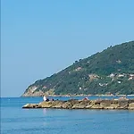 Διαμέρισμα A Mare Con Vista Sul Mare A 50 Mt Marinella di Sarzana