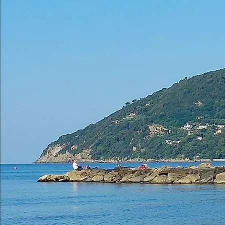 Apartamento A Mare Con Vista Sul Mare A 50 Mt Marinella di Sarzana