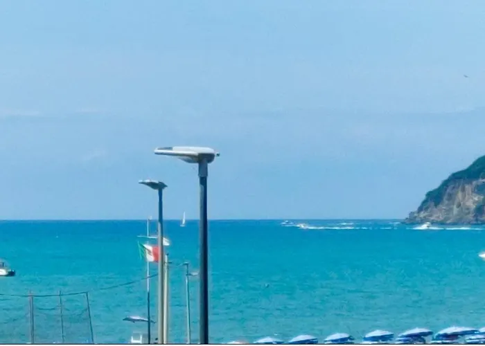 A Mare Con Vista Sul Mare A 50 Mt Apartman Marinella di Sarzana