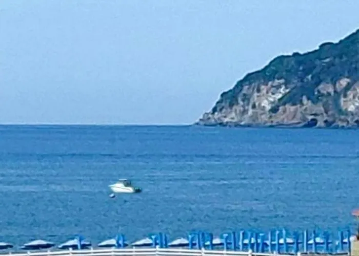 A Mare Con Vista Sul Mare A 50 Mt Lejlighed